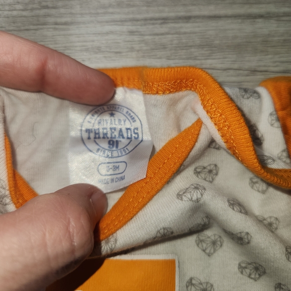 Rivalry Threads 91 Baby Body Suit Tennessee Vols Infant 0-3 Months A3 - Picture 3 of 4